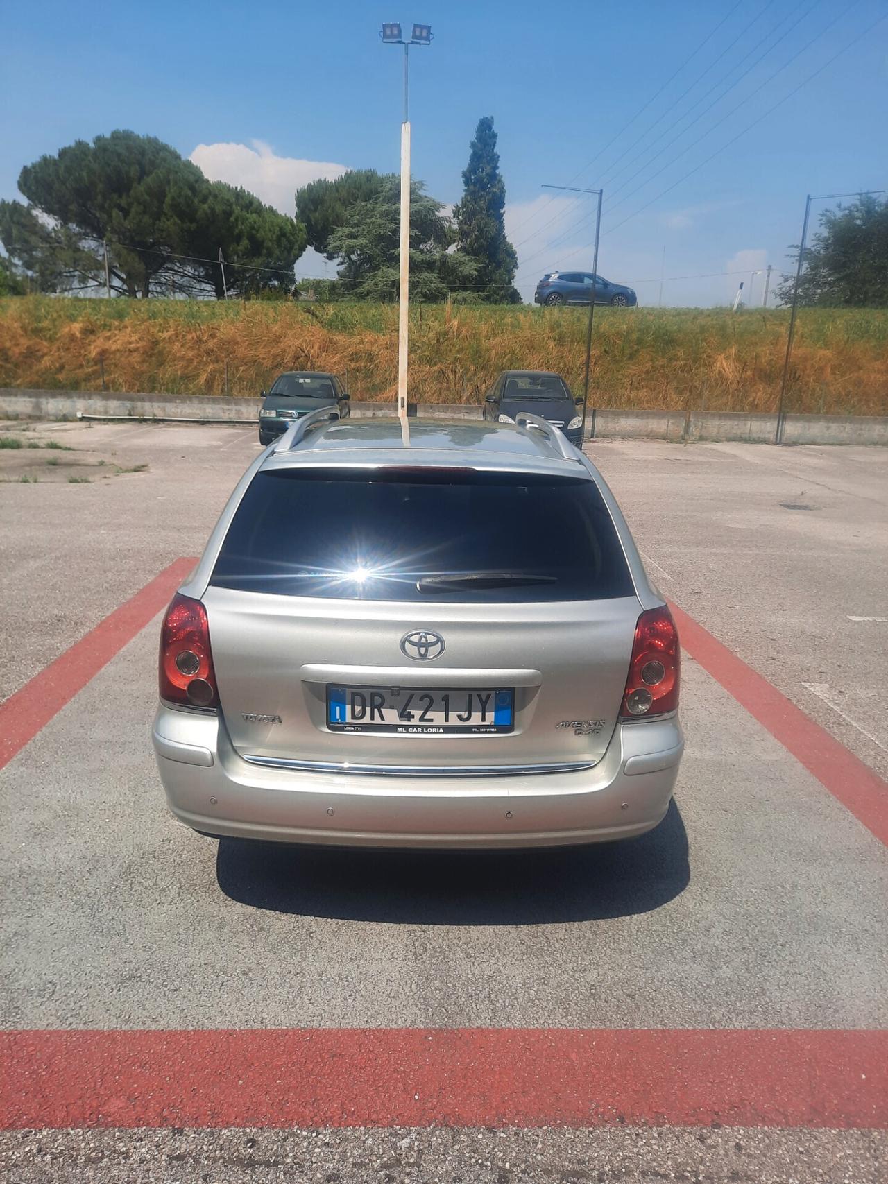 Toyota Avensis 2.2 D-4D 16V Station Wagon