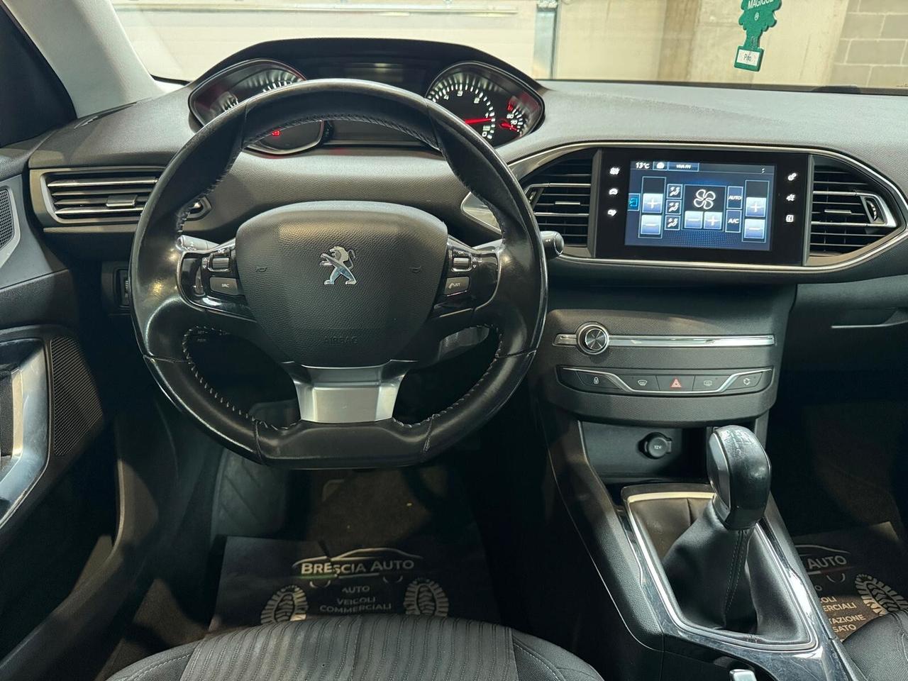 Peugeot 308 II 2015 5p 1.6 hdi 8v Active 92cv fap