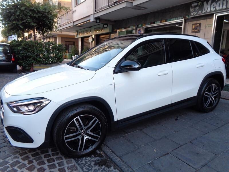 Mercedes-benz GLA 200 d Automatic Sport TETTO APRIBILE