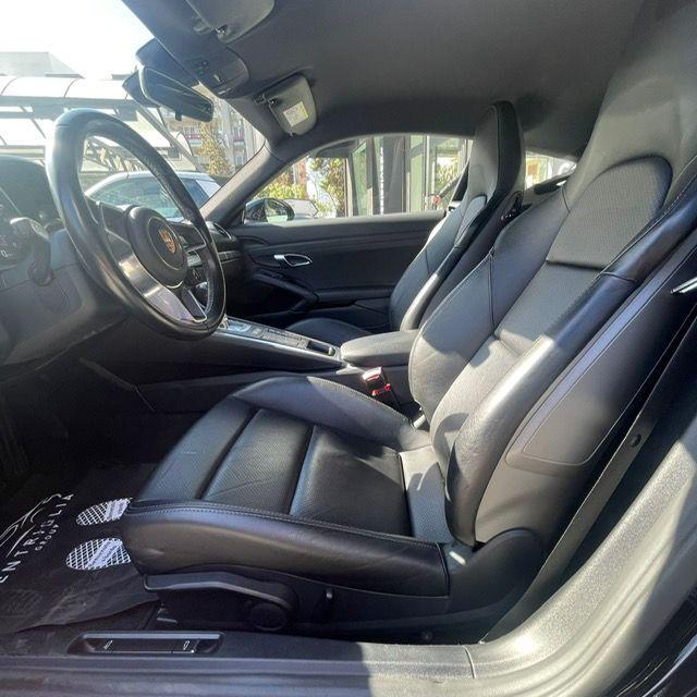 PORSCHE - 718 Cayman