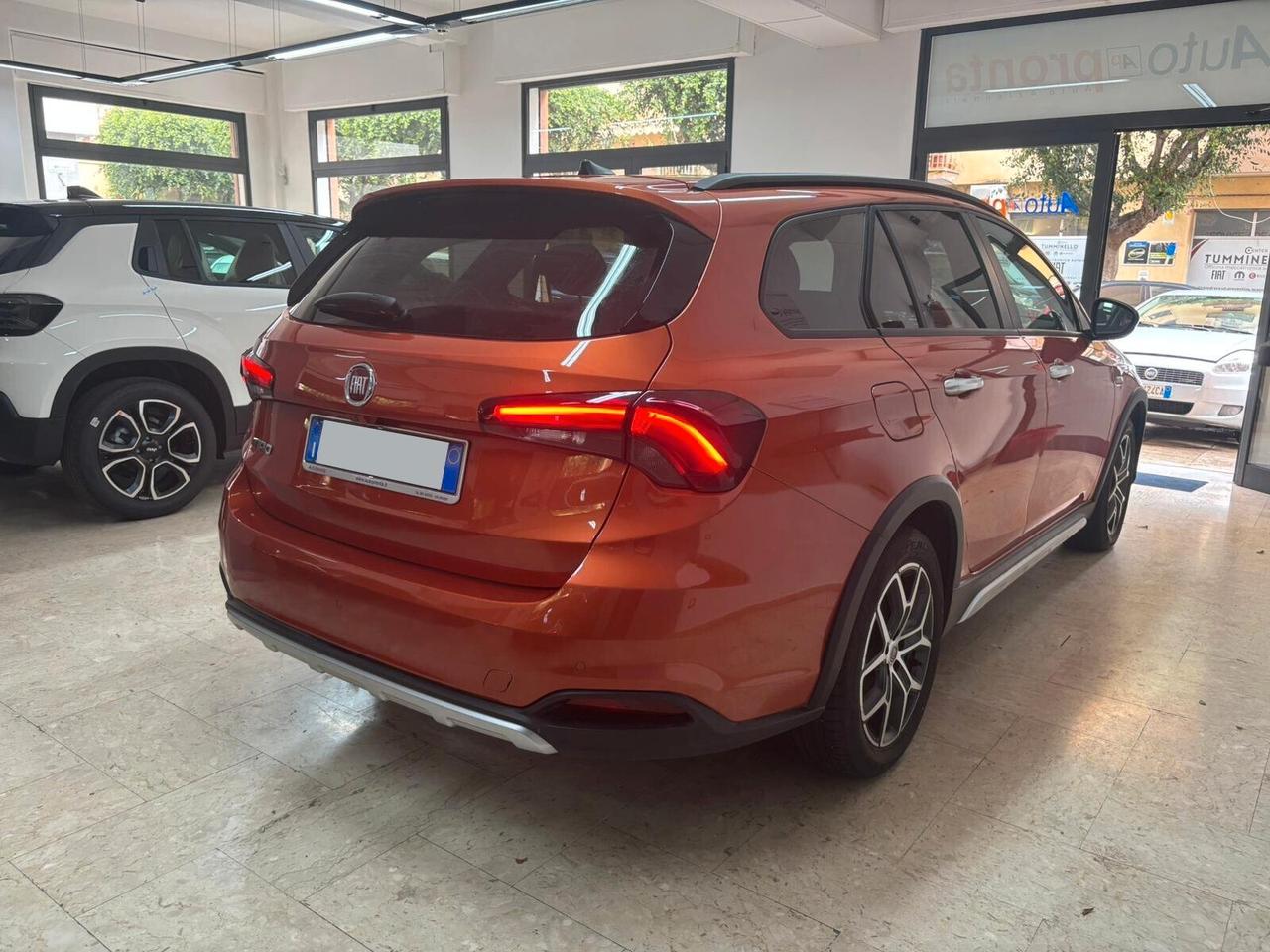 Fiat Tipo 1.6 130cv M-Jet SW Cross Plus