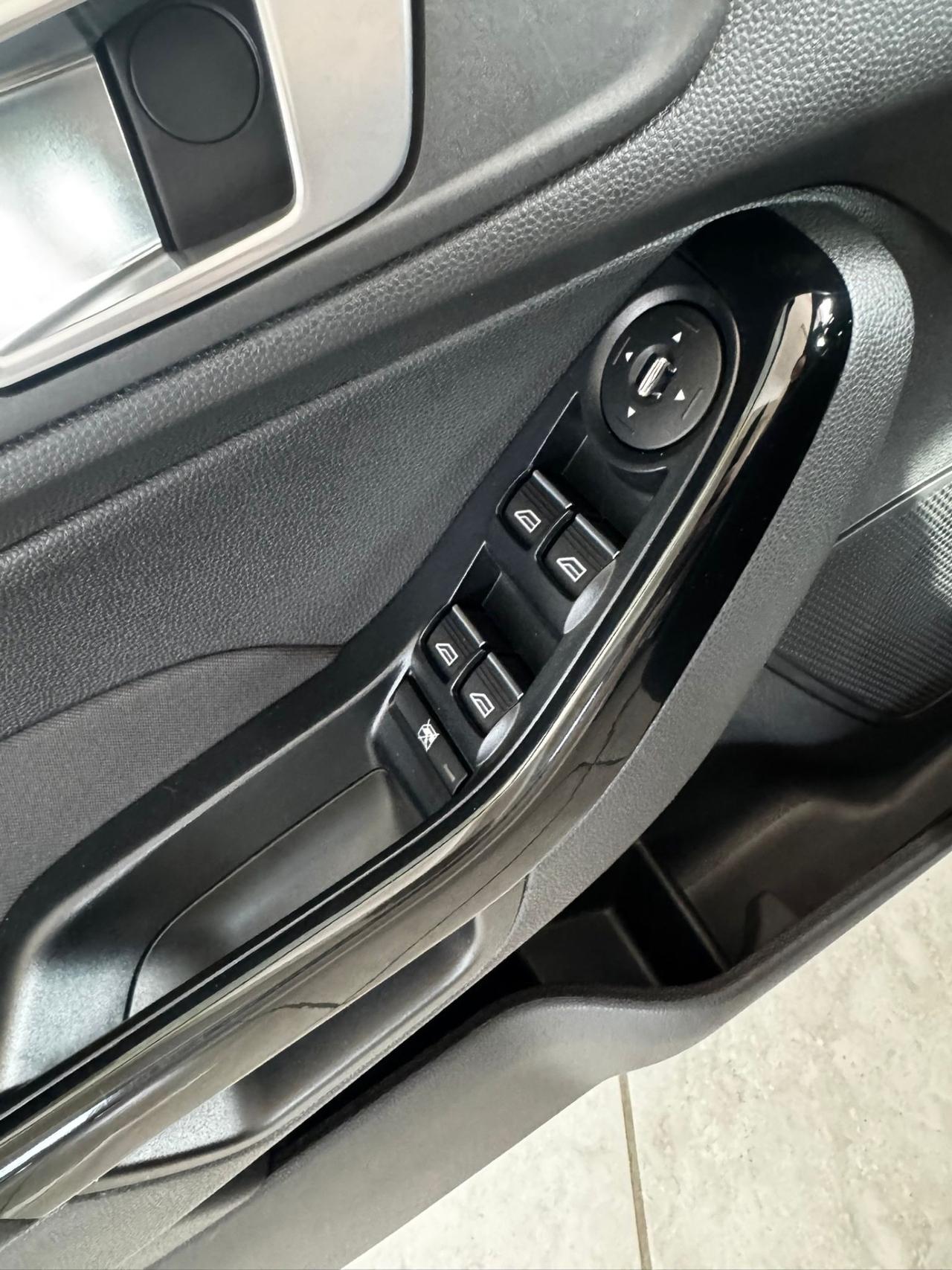 Ford Fiesta 1.5 TDCi 75CV 5 porte Titanium