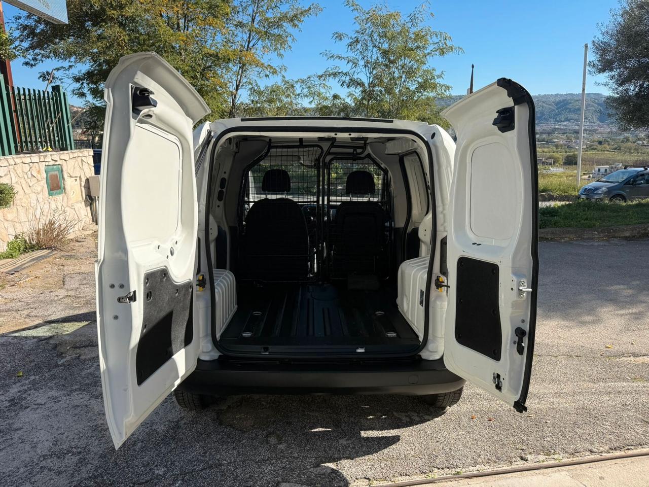 Fiat Fiorino 1.4 8V 73CV Furgone Bz