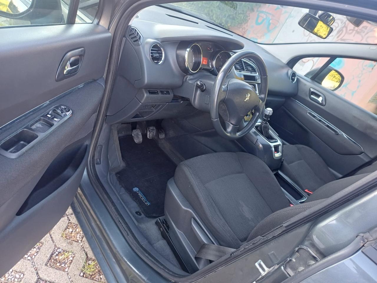 Peugeot 5008 1.6 HDi 112CV Tecno