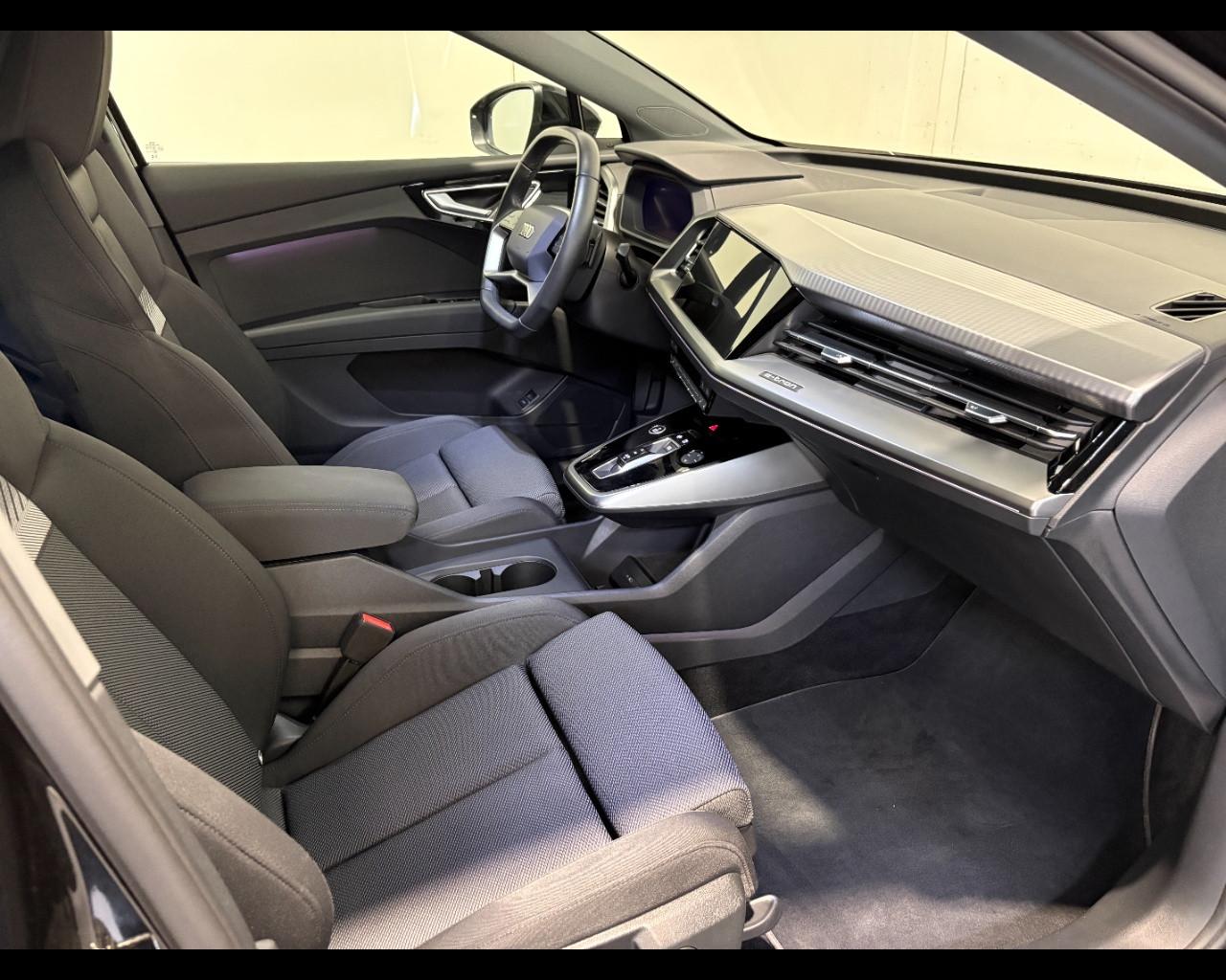 AUDI Q4 45 E-TRON S-LINE EDITION