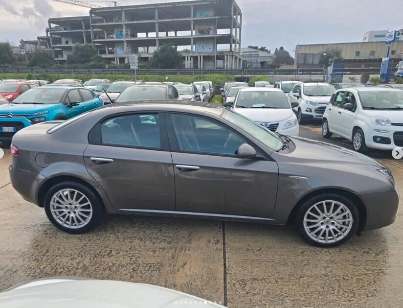 Alfa Romeo 159 1.9 JTDm 16V TI