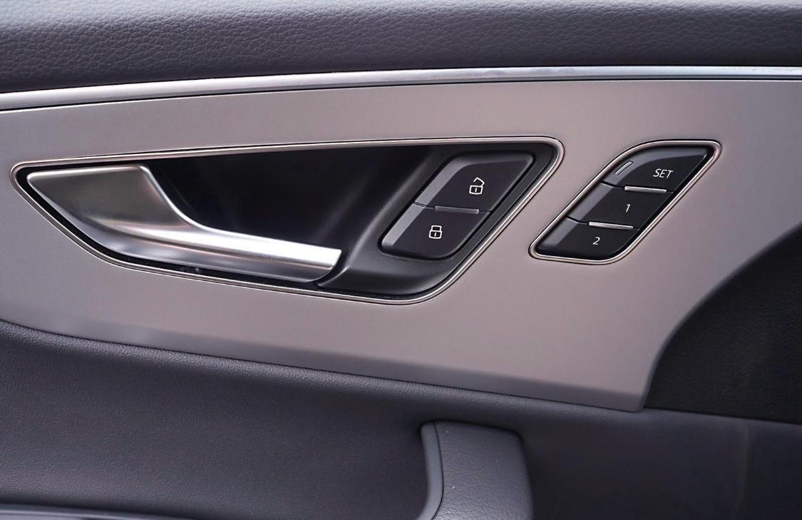 Audi Q8 SUV 45 TDI quattro-Rata da 600€ al mese