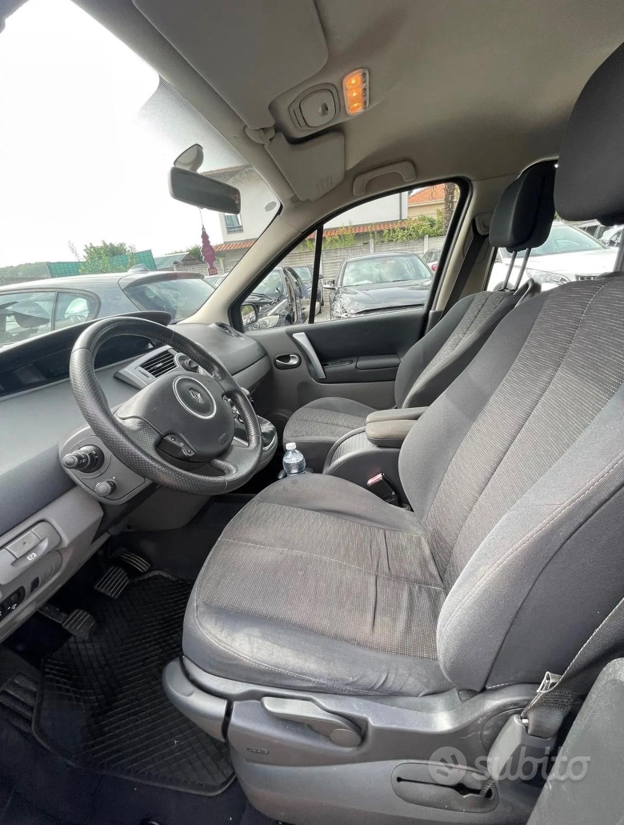Renault Scenic Grand Scénic 1.5 dCi/105CV PlayStation Portable