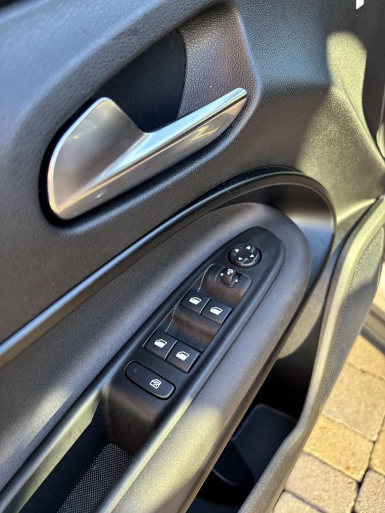 Alfa Romeo Junior 1.2 136 CV Hybrid eDCT6 Speciale FULL LED-NAVI-18"