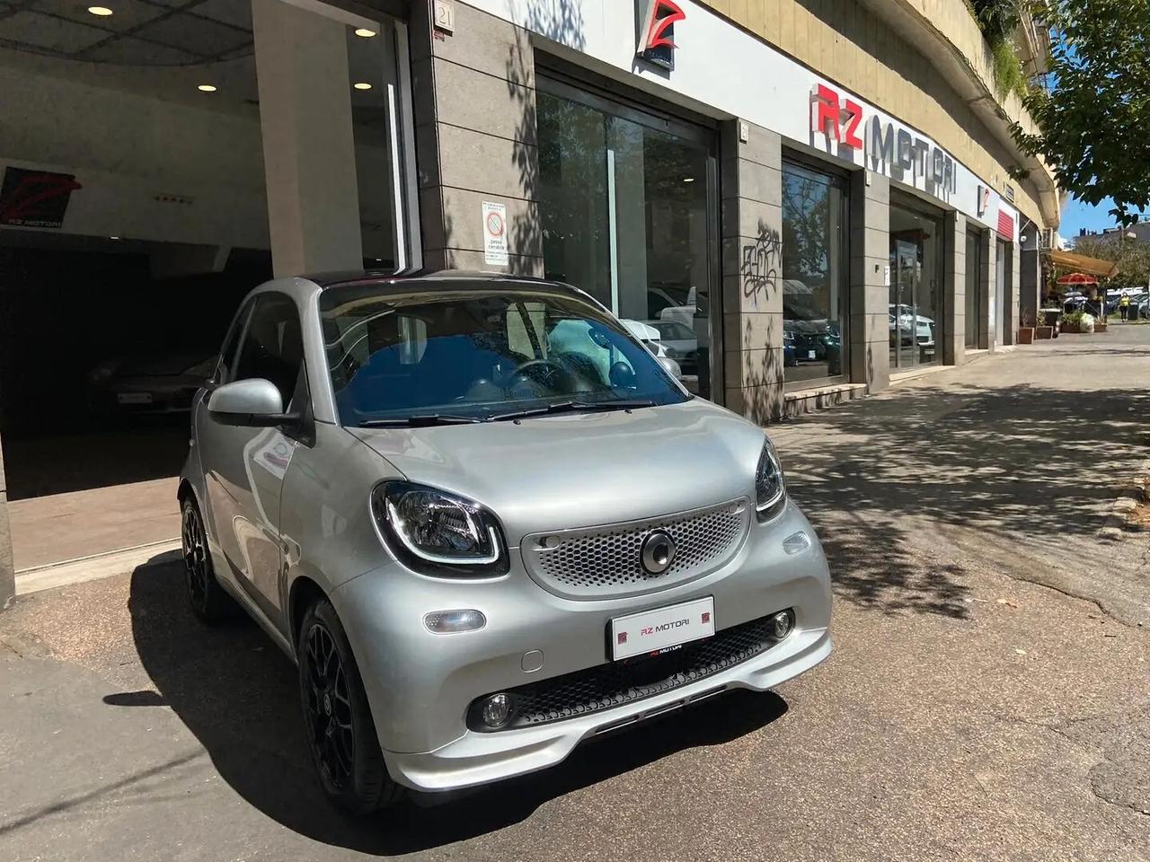 Smart ForTwo 70 1.0 twinamic Superpassion-LED-NAVIGATORE-RETROCAMERA-ITALIANA
