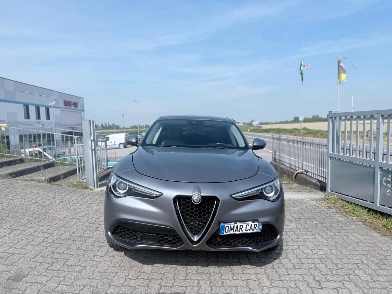 Alfa Romeo Stelvio 2.0 Turbo 280 CV AT8 Q4 GANCIO TRAINO