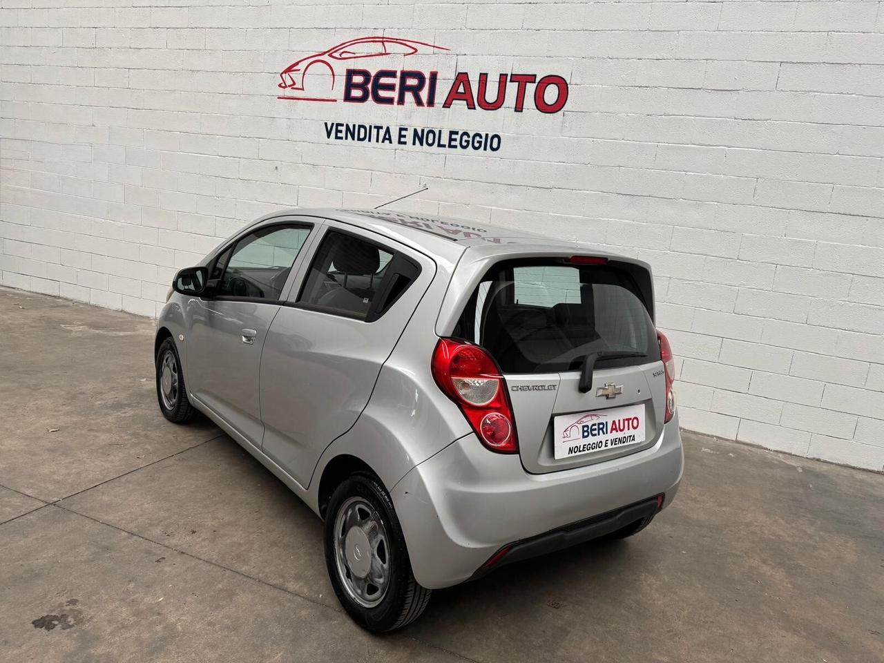 Chevrolet Spark adatta neopatentati