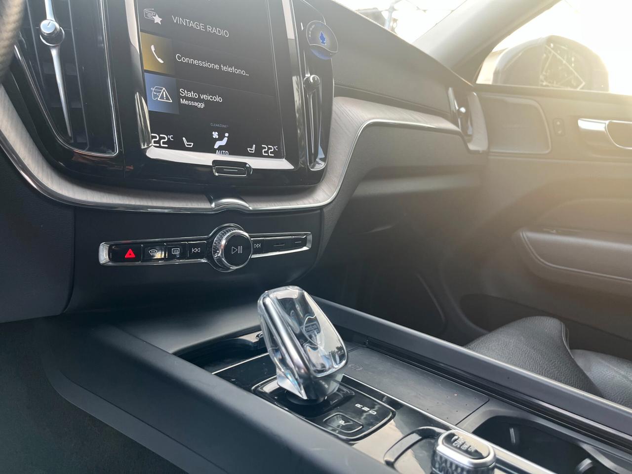 Volvo XC 60 XC60 B4 (d) AWD Geartronic Momentum Pro