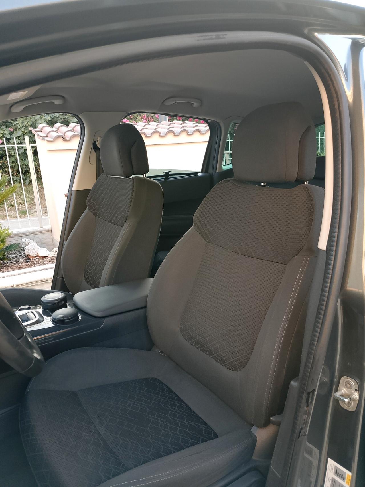 Peugeot 3008 1.6 HDi 115CV Allure