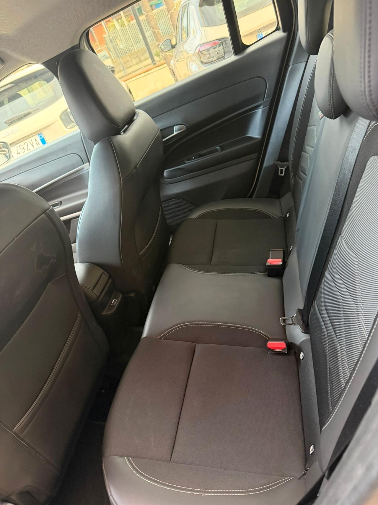 Jeep Avenger 1.2 Turbo 100 CV Summit