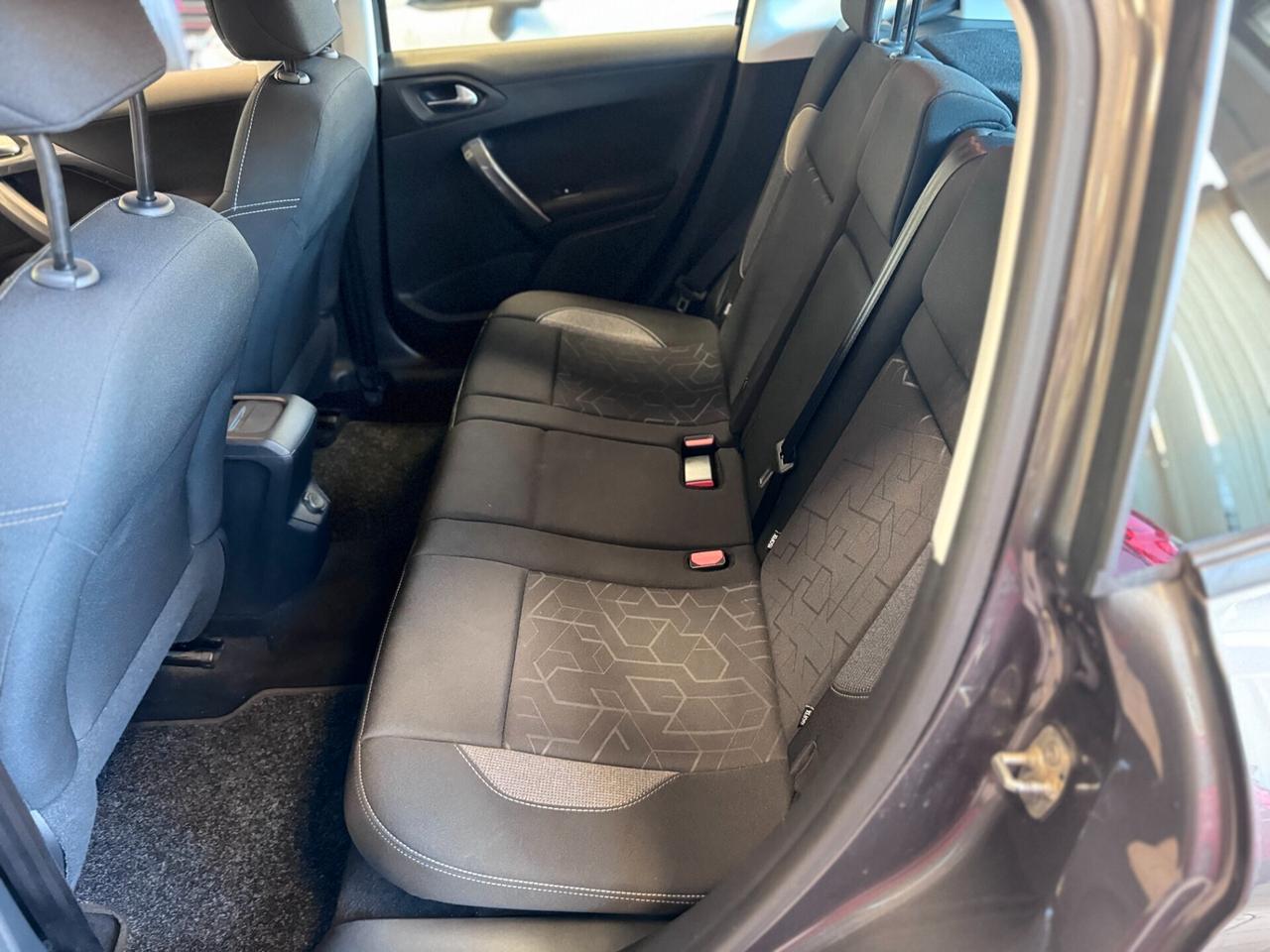 Peugeot 2008 PureTech 82 Allure