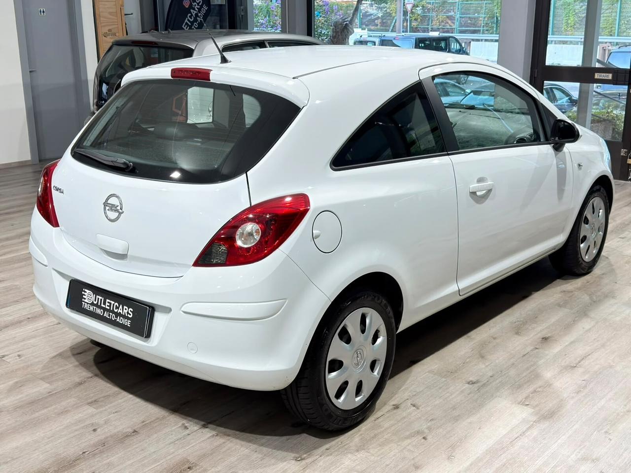 OPEL CORSA 1.2 86cv 110.000km 2014 NEOPATENTATI