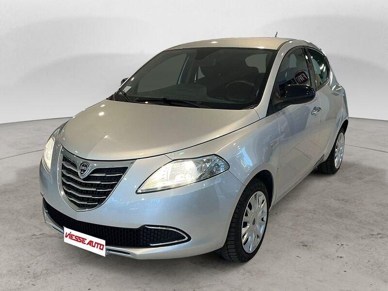 Lancia Ypsilon Ypsilon 1.2 69 CV 5 porte Silver