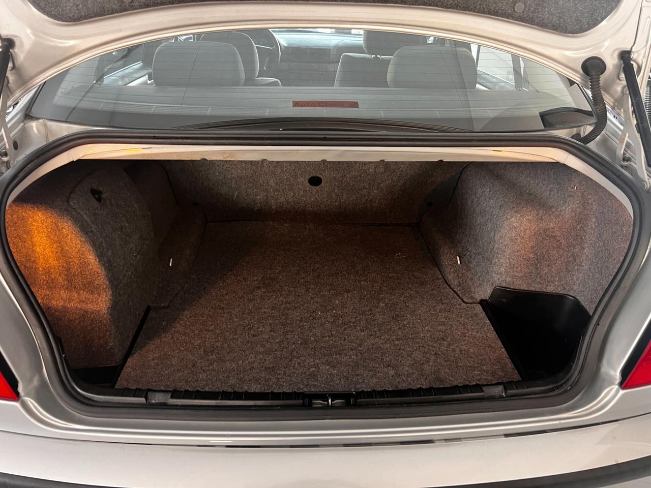 Bmw 318 318i (2.0) cat 4 porte 93000KM