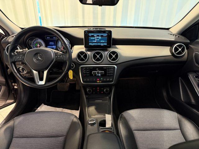 MERCEDES-BENZ GLA 200 CDI Automatic 4Matic Executive LED Navi Bluetooth