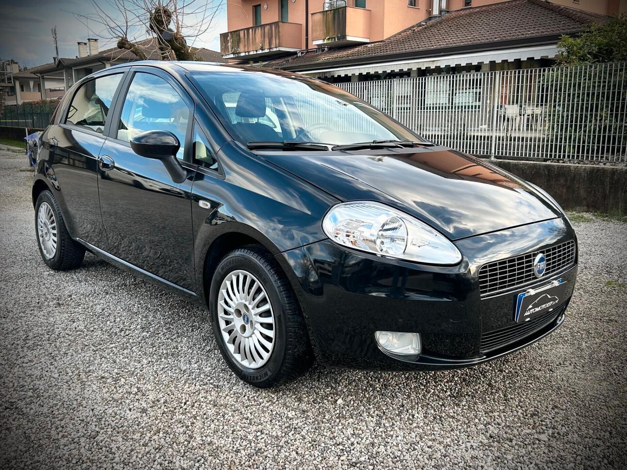 Fiat Grande Punto 1.2 5 porte-UNIPROPRIETARIO-NEOPATENTATI