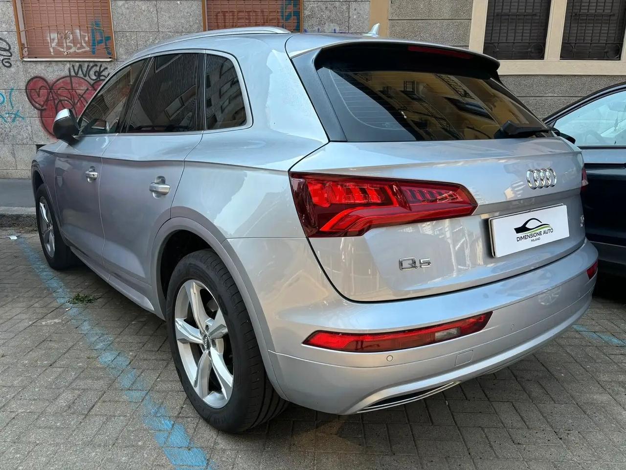 Audi Q5 40 TDI quattro S tronic Business Sport