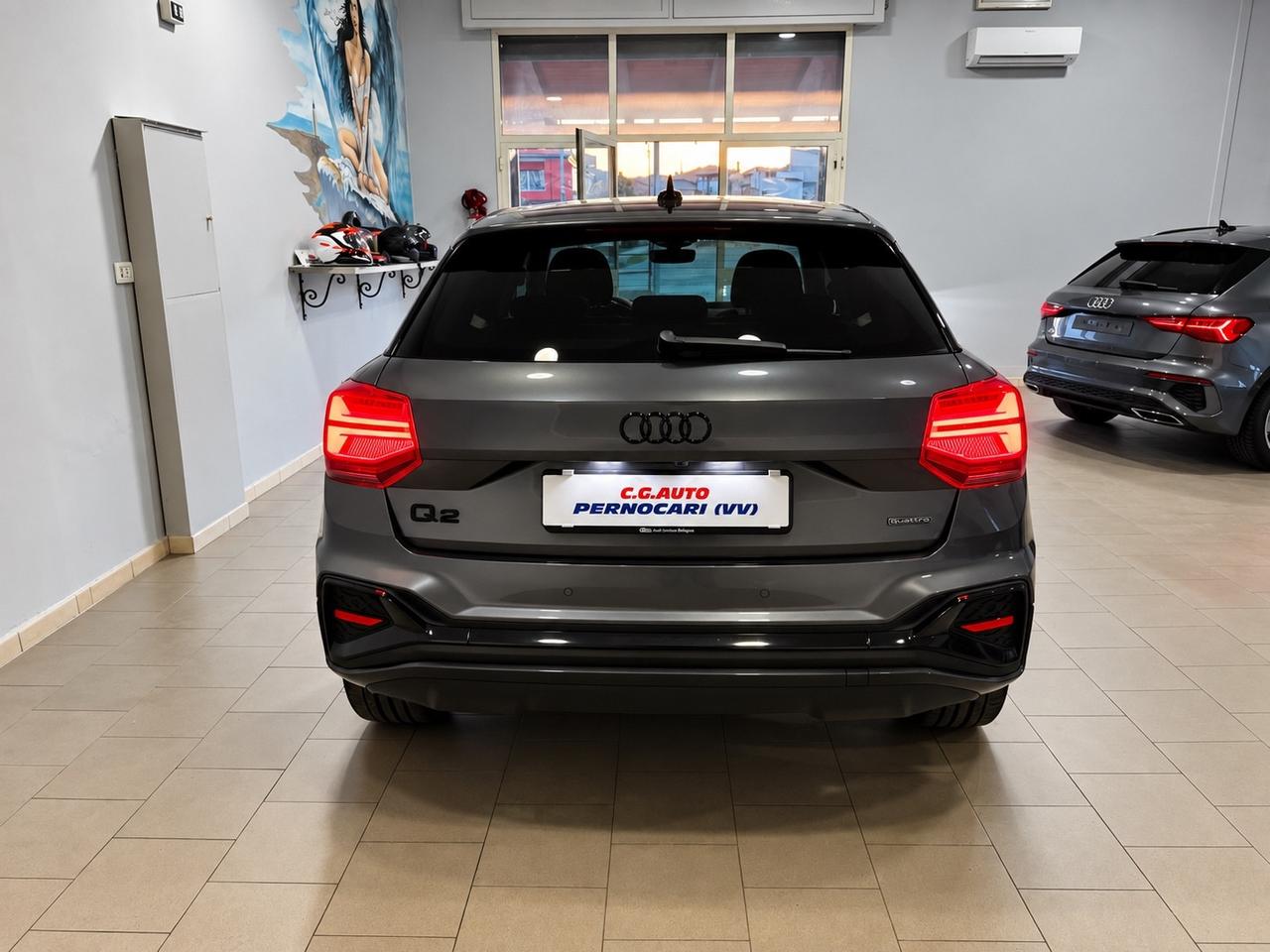 Audi Q2 40 TFSI quattro S tronic Identity Black
