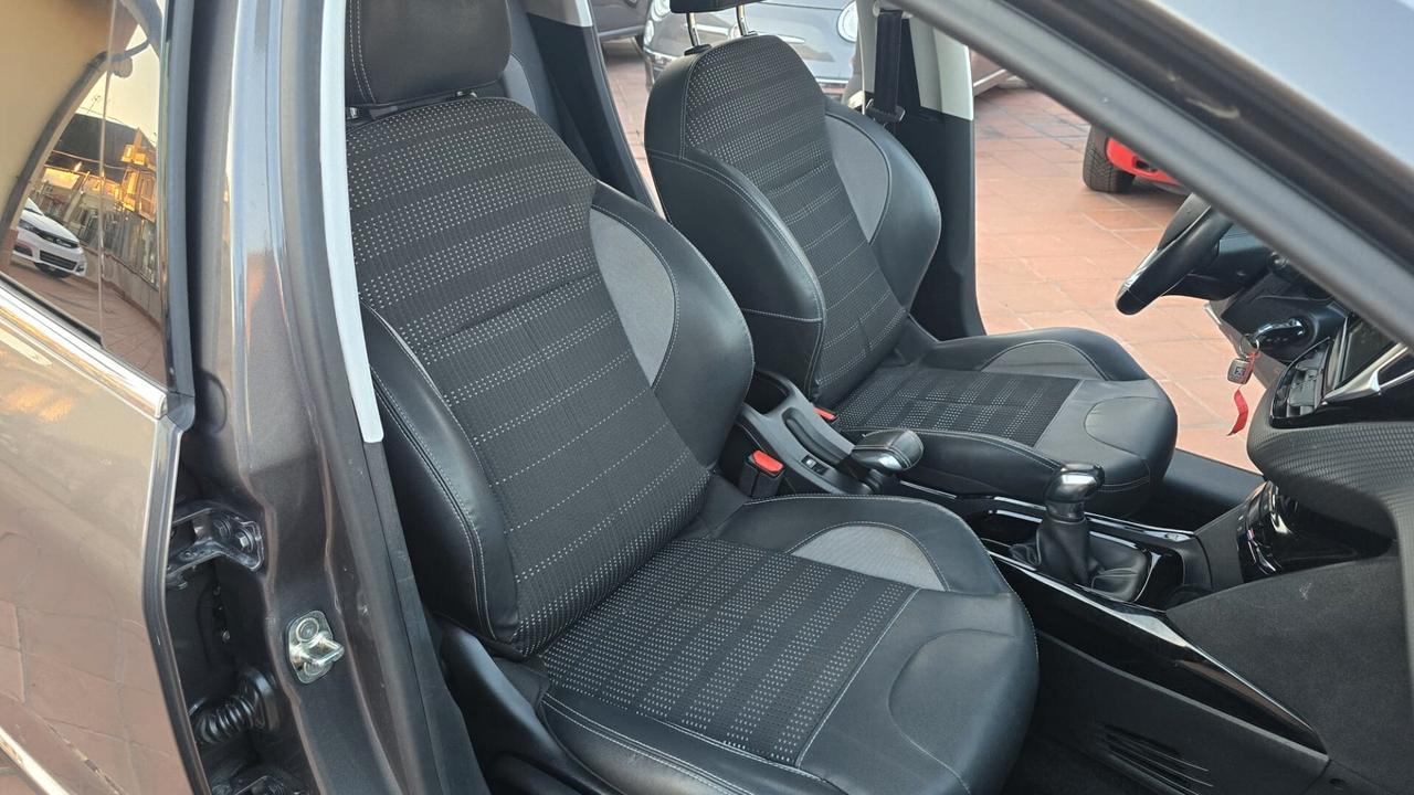 Peugeot 2008 1.6 e-HDi 92 CV Stop&Start Urban Cross