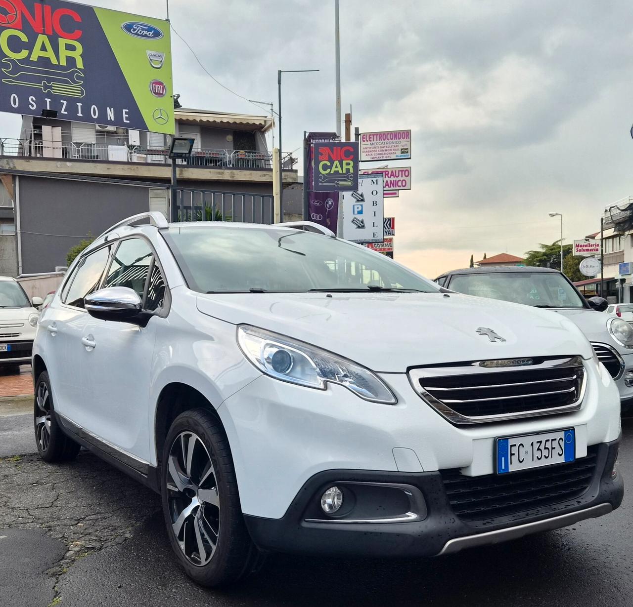 Peugeot 2008 BlueHDi 100 Black Matt