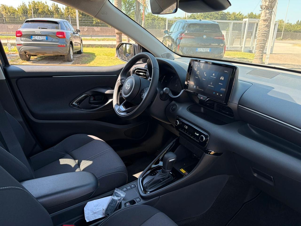Toyota Yaris 1.5 Hybrid 5 porte ICON KM 0 PRONTA CONSEGNA