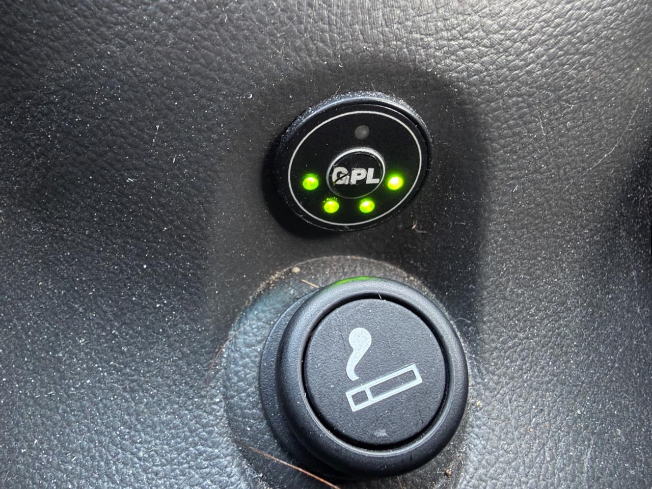 CHEVROLET CRUZE 1.6 BENZINA-GPL 2030 NEOPATENTATI