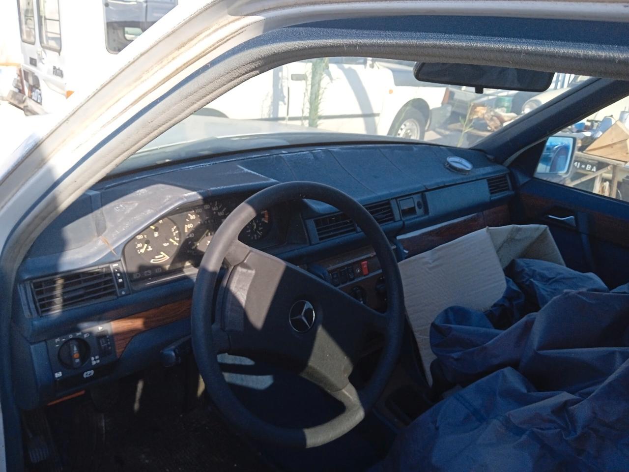 Mercedes-benz 300 200 T Station Wagon 1986 38 anni