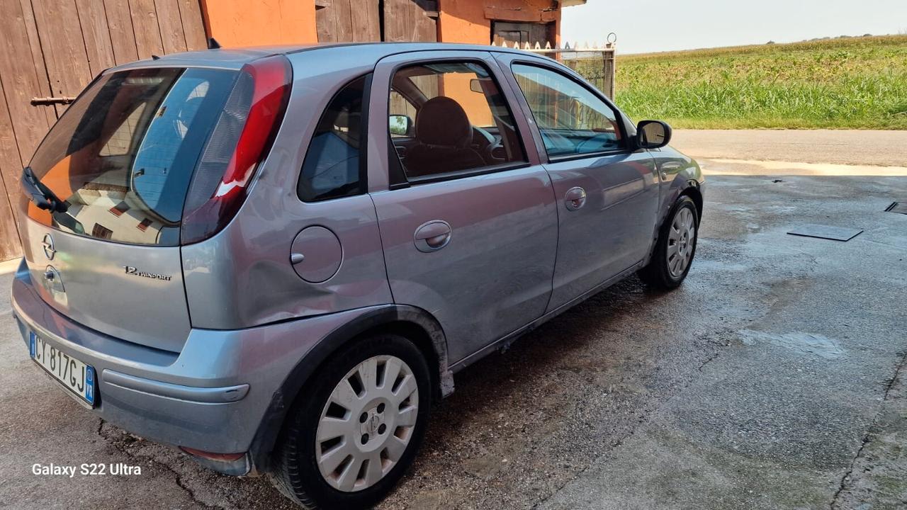 Opel Corsa 1.2i 16V cat 5 porte Cosmo