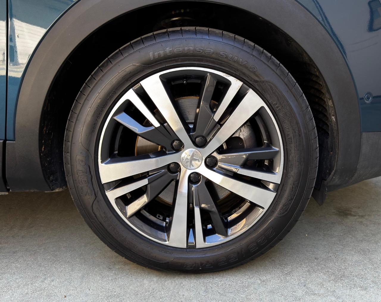 Peugeot 3008 Hybrid 225 e-EAT8 Allure
