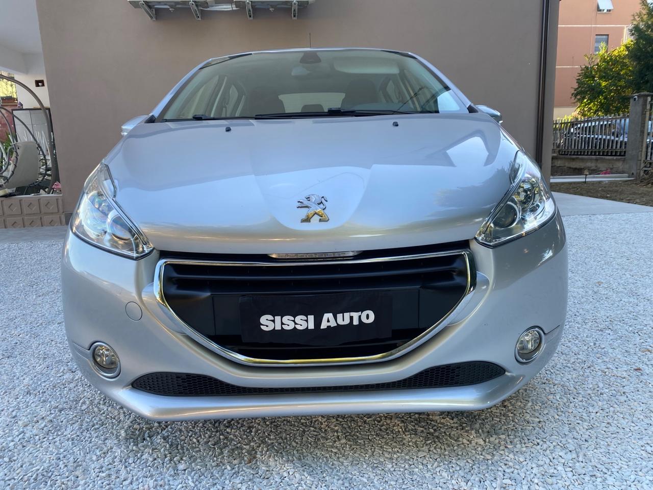 Peugeot 208 PureTech 82 5 porte Allure NEOPATENTATI!!!