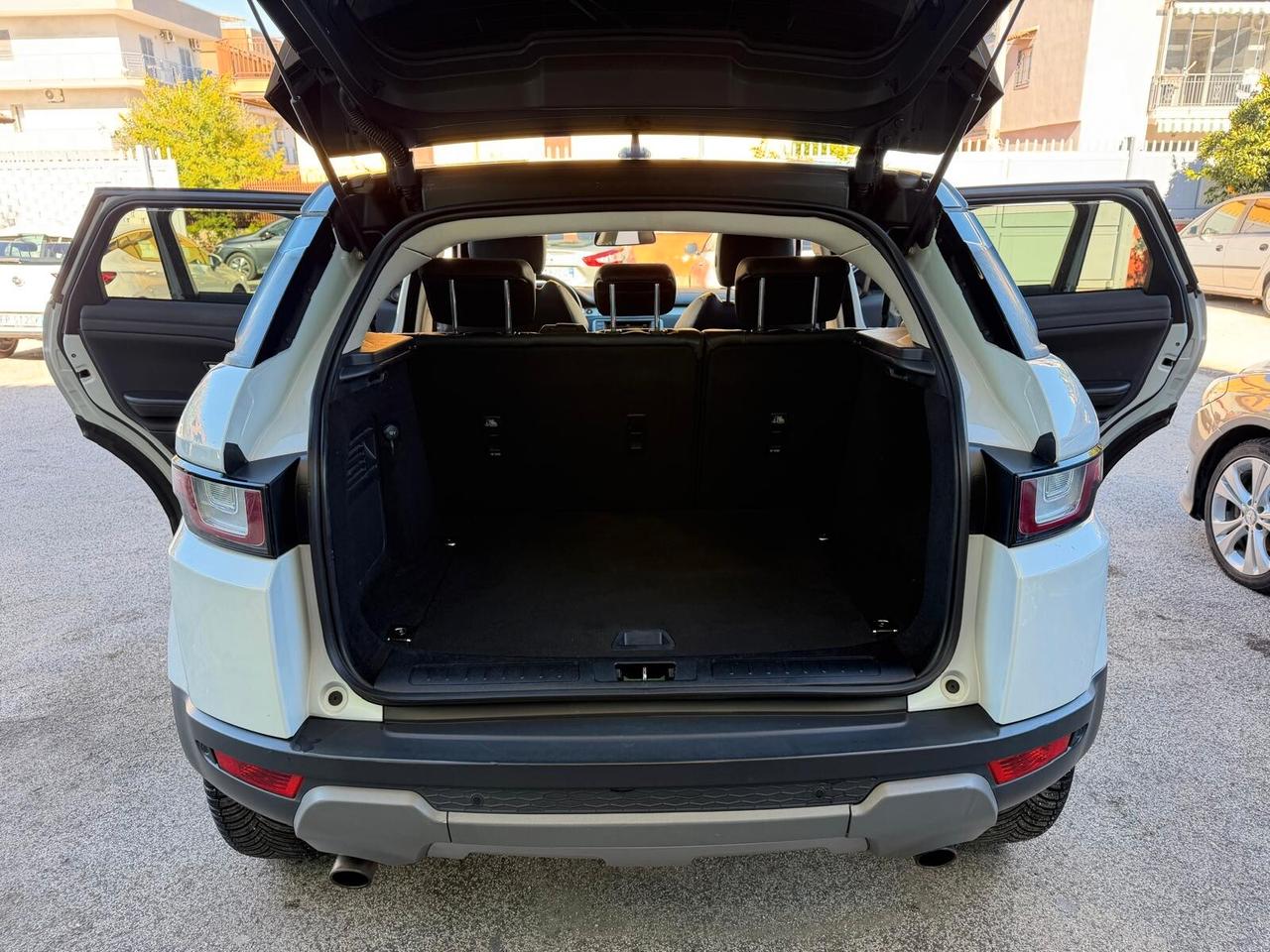 Land Rover Range Evoque 2.0 TD4 150 CV 5p. SE