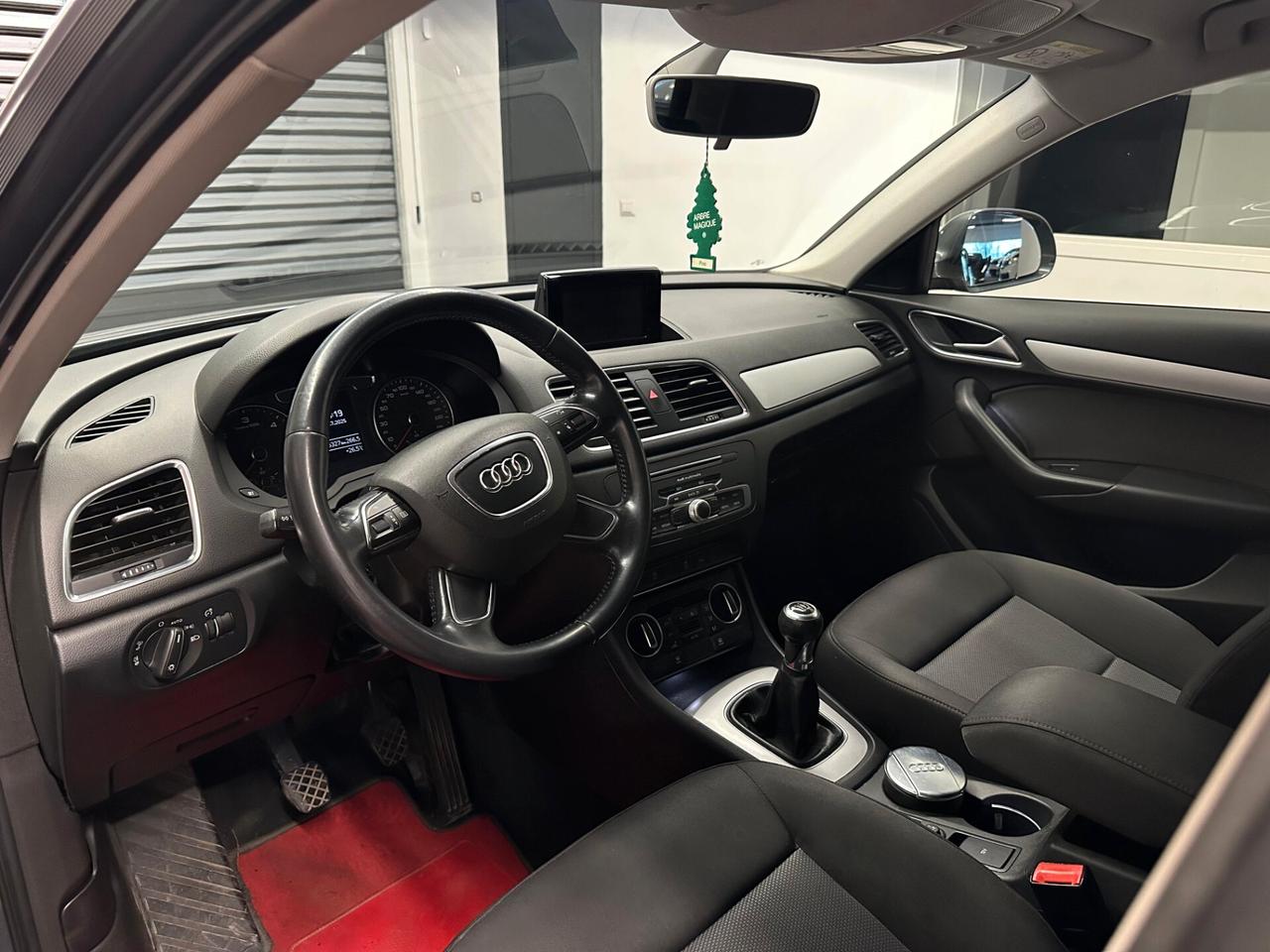 Audi Q3 2.0 TDI 120 CV Sport