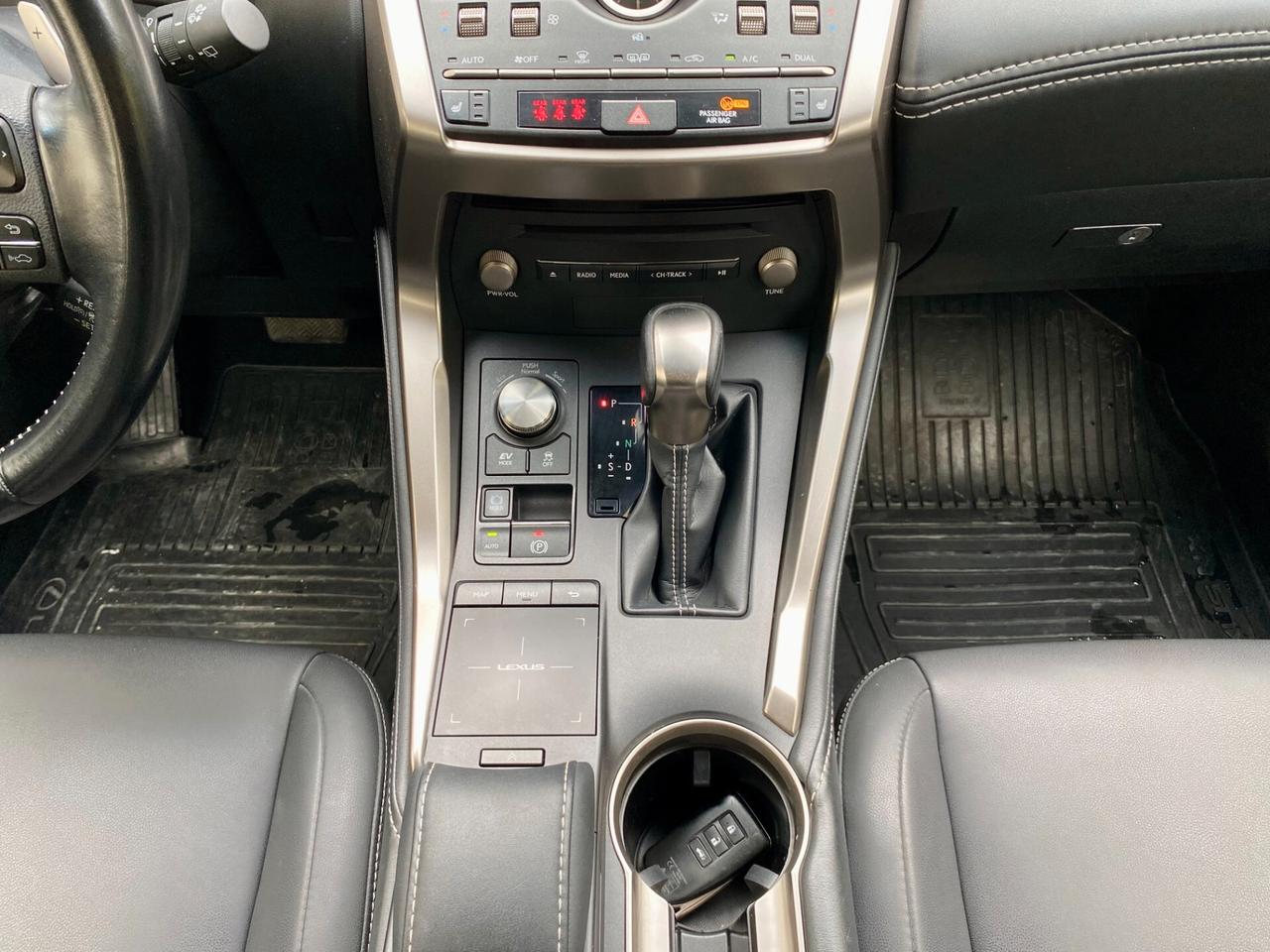 Lexus NX 300h Hybrid 4WD Premium UNICO PROPRIETARIO TAGLIANDI LEXUS