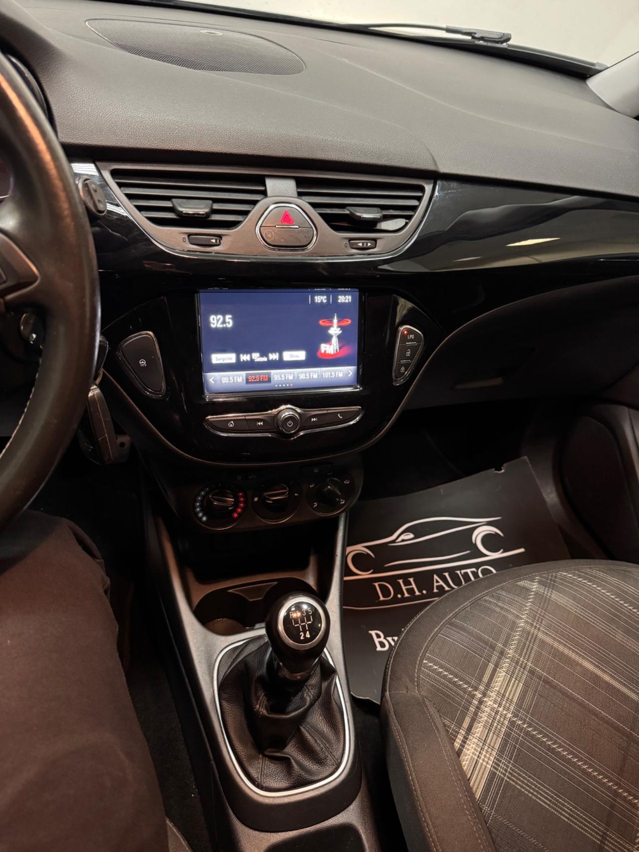 Opel Corsa 1.4 90CV GPL Tech 5 porte Innovation