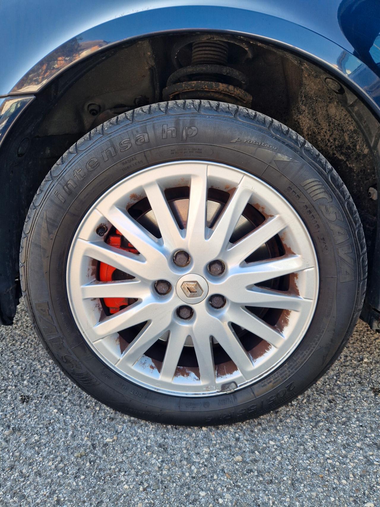 Renault Laguna 2.0 dCi 175CV - 2006