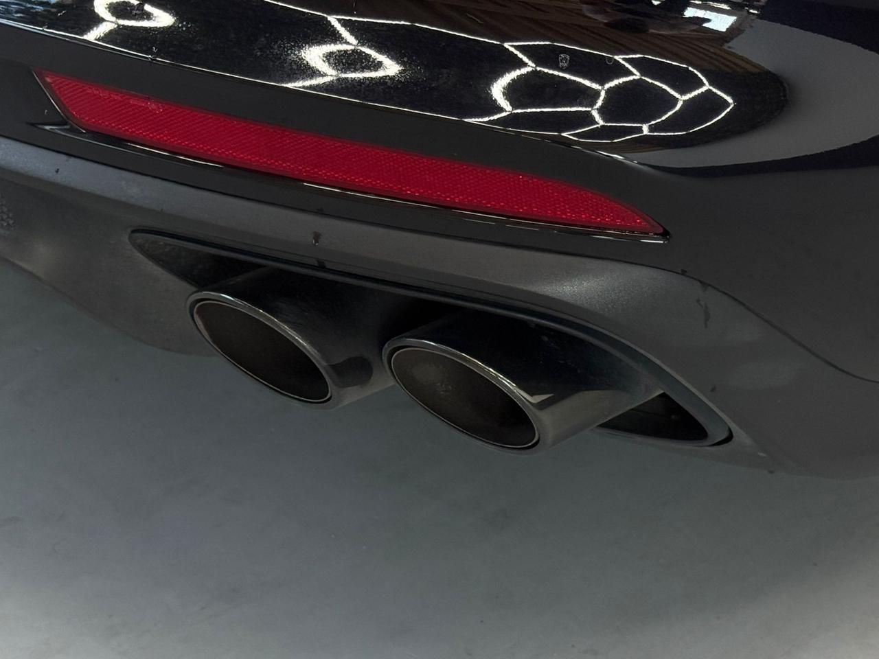 Porsche Panamera 4 PLATINUM EDITION
