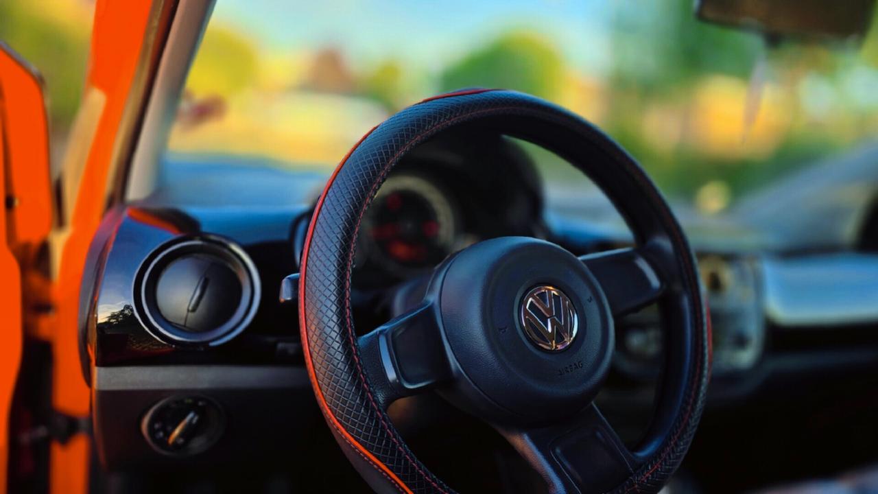 Volkswagen up! 1.0 anche NEOPATENTATI!!