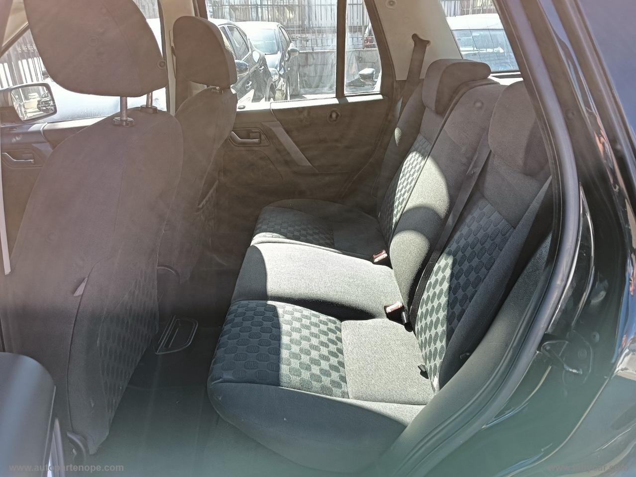 LAND ROVER Freelander 2.2 TD4 S.W. S