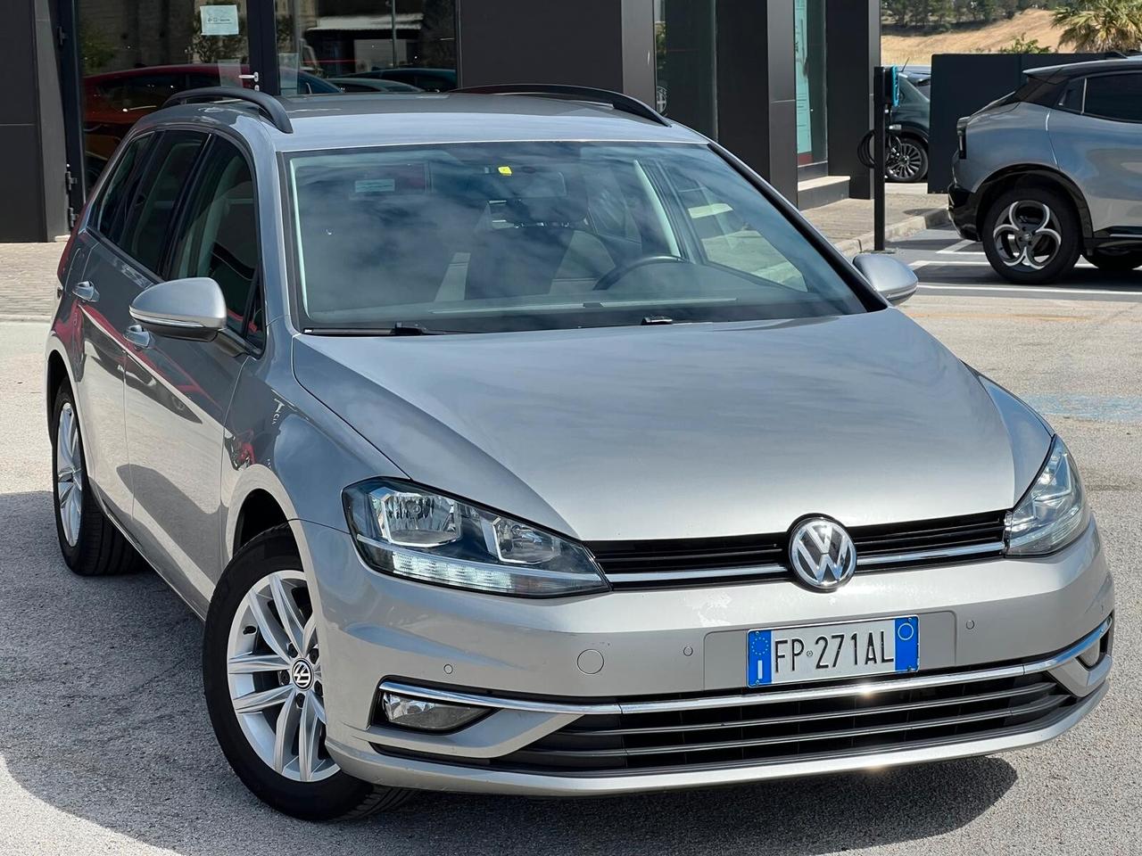 Volkswagen Golf Variant 1.6 TDI 115 CV DSG Executive BlueMotion Tech.