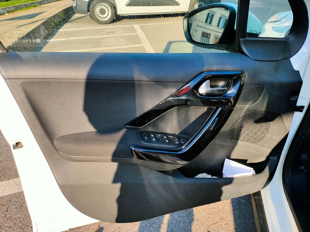 Peugeot 2008 PureTech 82 S&S Active Neopatentati