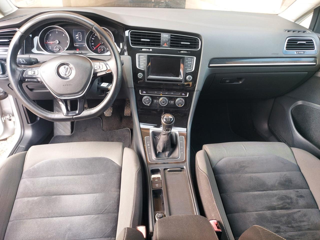 Volkswagen Golf 1.6 TDI 110cv 5p. Km in auostrada