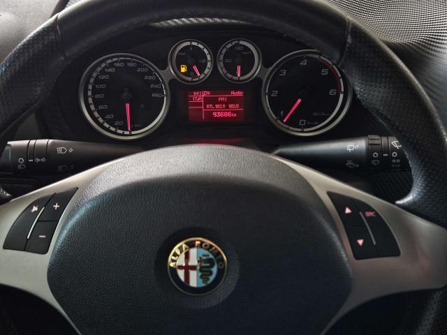 Alfa Romeo MiTo 1.3 jtdm Upload S / NEOPATENTATI