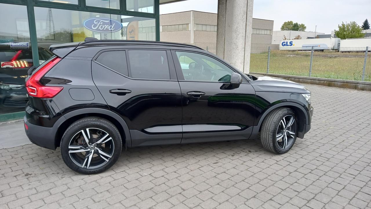 Volvo XC40 T5 Recharge Plug-in Hybrid R-design