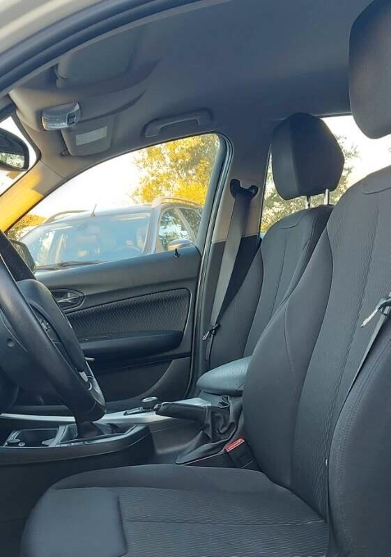 Bmw 118d 5p. Unique