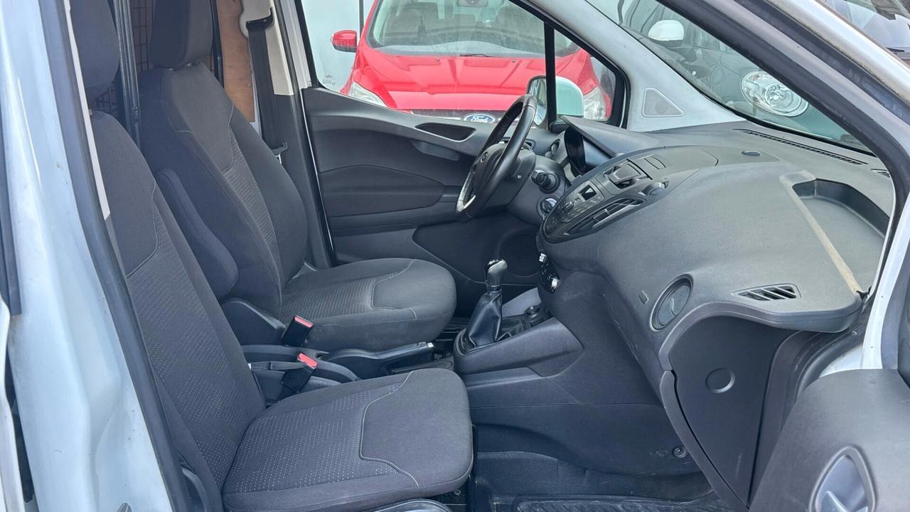 Ford Tourneo Courier 1.6 TDCI 95 CV Titanium